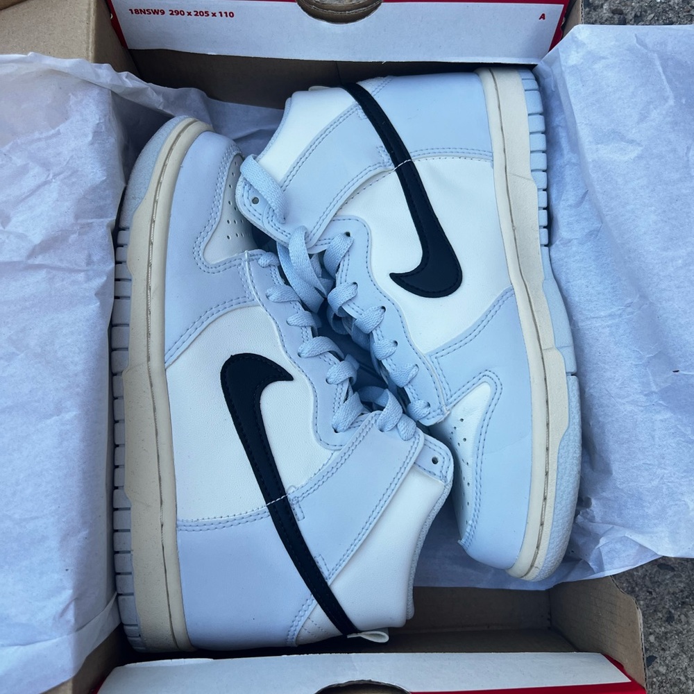 Dunk high GS football grey black size 5 kids / 6.5 women